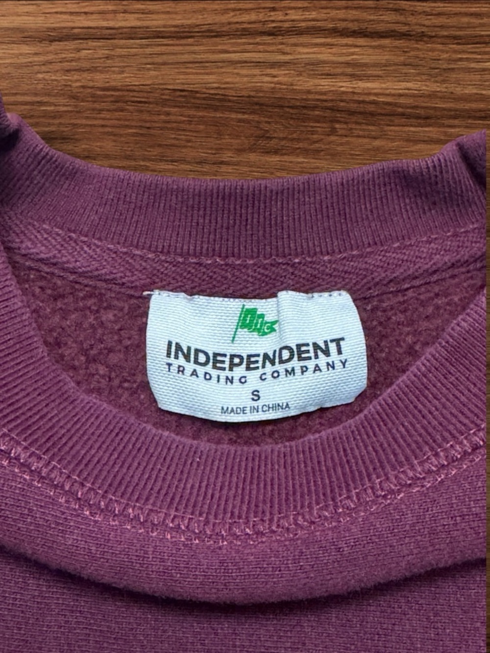 Elyse Myers Oversized Crewneck Sweatshirt “That’s a great question…” Size Small - Picture 2 of 7